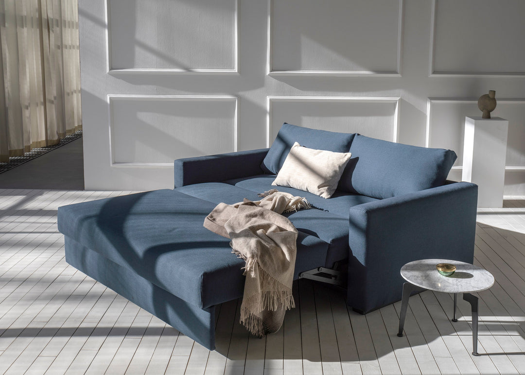 The Decorators: Canapea extensibila cu cotiere Cosial Argus Navy Blue 180x195cm