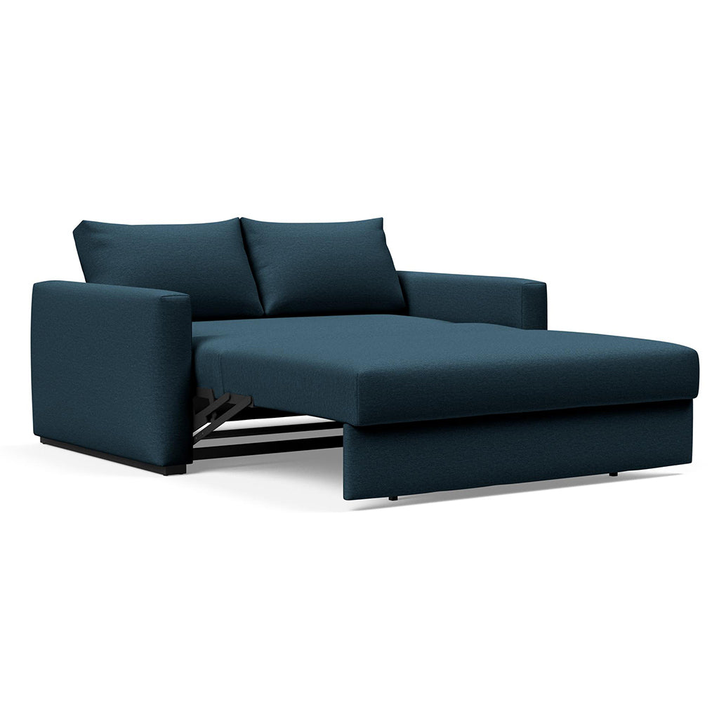 The Decorators: Canapea extensibila cu cotiere Cosial Argus Navy Blue 140x195cm